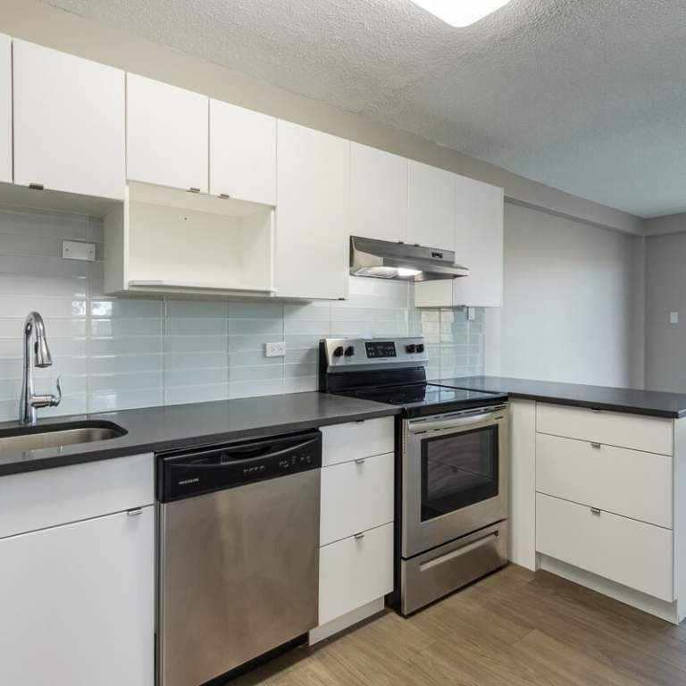 Renovated Suite - 2 Bedroom - Photo 1