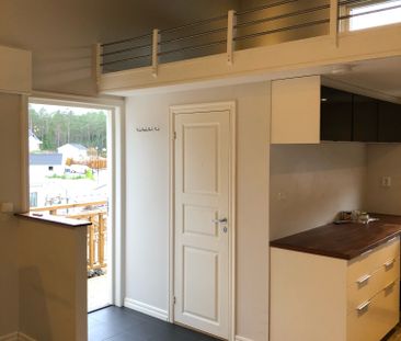 Lavretsvägen, Botkyrka - Photo 2