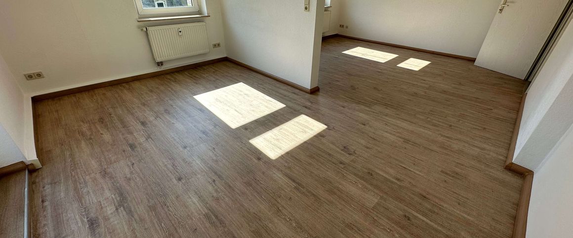 1. OG - Bad mit Wanne - Balkon ! bezugsfrei frei ab SOFORT - Photo 1