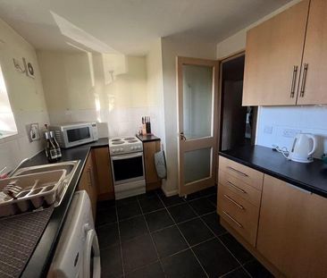 3 bedroom apartment to rent - Photo 6