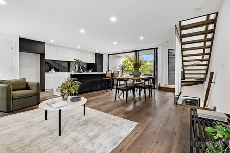 22 Masons Lane, Abbotsford VIC 3067 - House For Rent | Domain - Photo 4