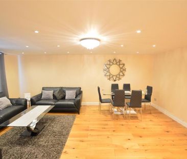 5 bedroom end of terrace house to rent - Photo 1