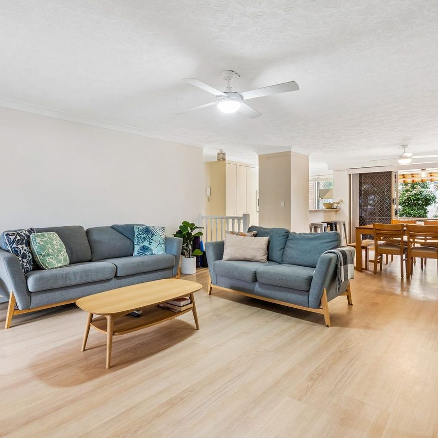 Comfortable, contemporary living in the heart of Tweed Heads! - Photo 1
