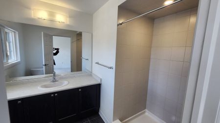 For Lease - 3 Hine Road, Brantford, Ontario - Photo 4