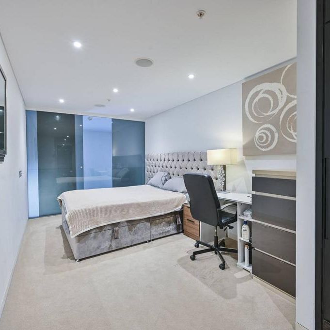 3 bedroom flat to rent - Photo 1