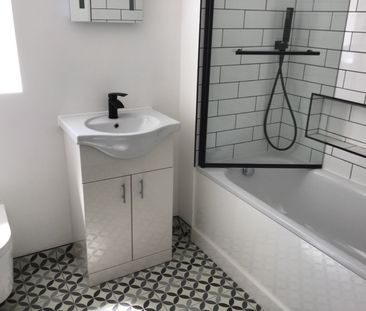 2 Bed Flat, Parchmore Road, CR7 - Photo 1