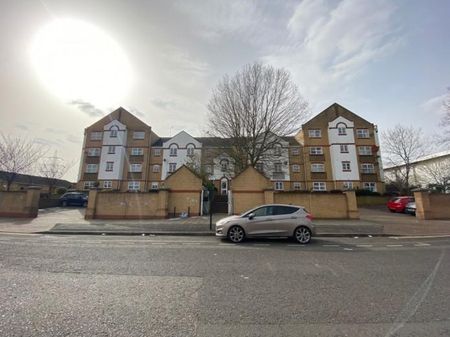 County Road, Beckton, E6 - Photo 5