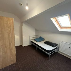 Room in a Shared House, Shafton Place, LS11 - Photo 3