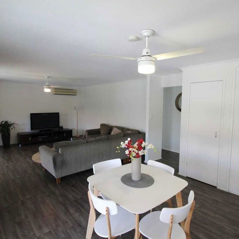 Family Home with Pool in Currimundi! - Photo 1