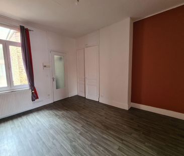Appartement récemment rénové à louer dans petit immeuble situé à pr... - Photo 1