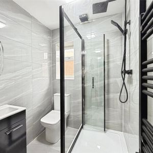 1 bedroom semi-detached house to rent - Photo 2