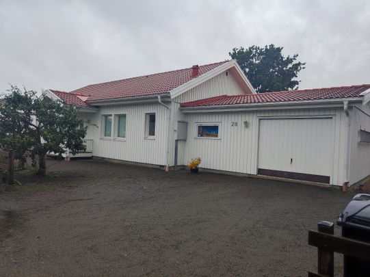 Vingavägen, Önnestad - Photo 1