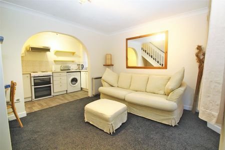 Lawsone Rise, High Wycombe - Photo 2