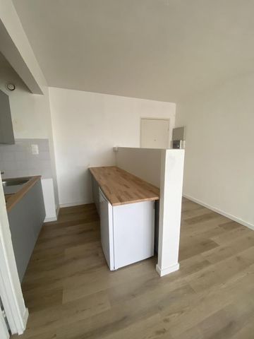 Location Appartement 2 pièces 33m² ANGERS 49000 - Photo 2