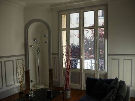 NANCY APPARTEMENT F3 DE CARACTERE, TRAVERSANT DE 70 M2 PROCHE DE LA GARE AVEC JARDIN COLLECTIF - Photo 3