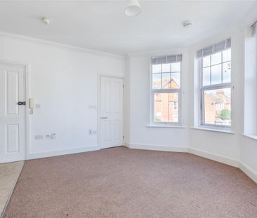 Cambridge Road, Eastbourne - Photo 2