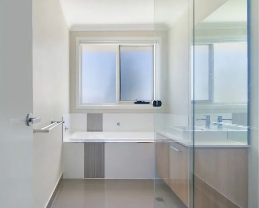 Denham Court - Photo 1