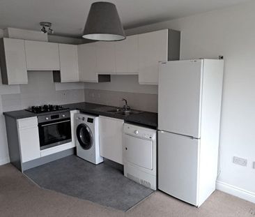 Cromwell Gardens, Bournmeouth - Photo 4