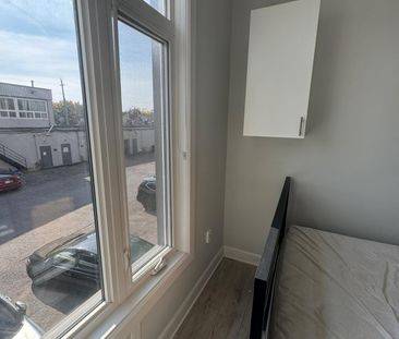 240 Blackburn - Photo 1