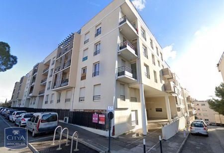 Location Appartement 2 pièces 51m² LA SEYNE SUR MER 83500 - Photo 5