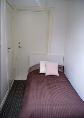 Framnäsbacken, Solna - Photo 1