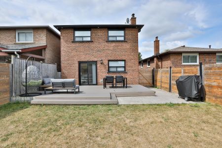 For Lease - 21 Avon Crescent, Vaughan, Ontario - Photo 3