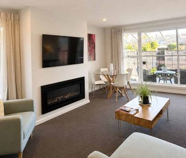 Fully Furnished Haven - Photo 3