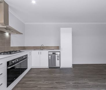 COASTAL 2X1 DUPLEX HOME IN DAWESVILLE – STYLISH & LOW-MAINTENANCE! - Photo 6