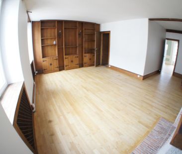 Location Appartement 8 pièces 144m² ANGERS 49100 - Photo 2
