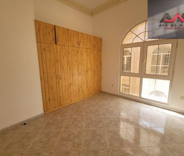 Spacious 4bedroom private entrance private parking - Photo 1