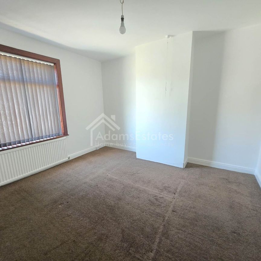 Price £1,000 pcm - Available Now - Unfurnished - Photo 1
