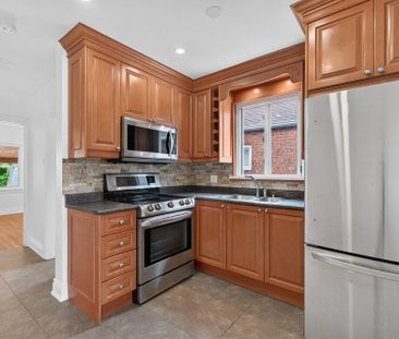 For Lease - 57 Miranda Avenue Unit# Main, Toronto, Ontario - Photo 3