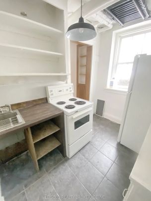 125 Earl Place #202 - Photo 1