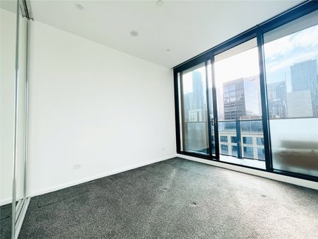 1702/560 Lonsdale Street - Photo 3