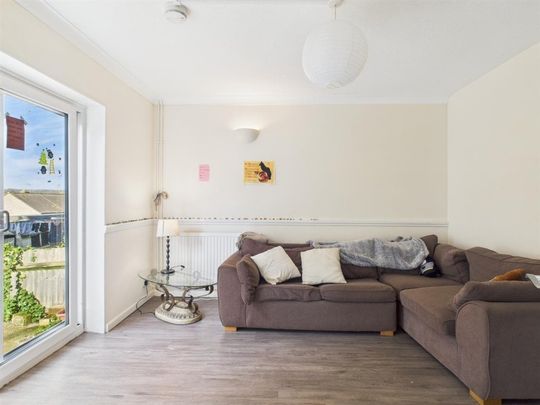 Staplefield Drive, Brighton - Photo 1