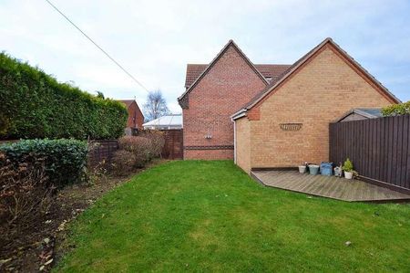 Clover Gardens, Stamford, PE9 - Photo 5