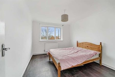 Brangwyn Crescent, Colliers Wood, SW19 - Photo 4