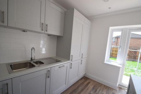 Hart Road, Thundersley, Essex, SS7 - Photo 2