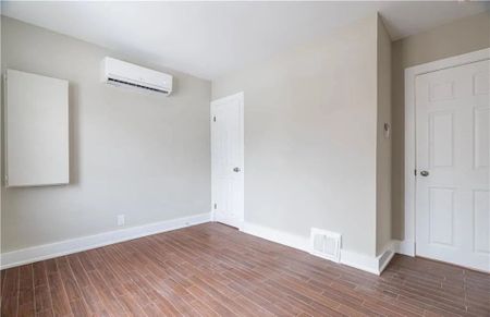 For Lease - 1590 Hartlet Street Unit# main, London East, Ontario - Photo 3