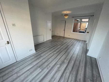 119 Broadway, Donegall Road, Belfast, BT12 6HX - Photo 2