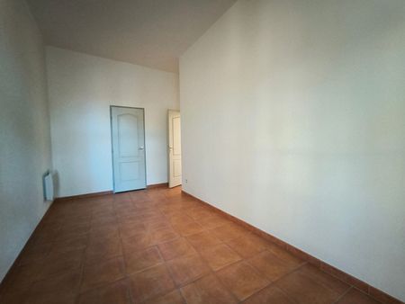 Location appartement 4 pièces, 101.43m², Narbonne - Photo 4