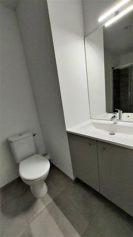 Location Appartement 2 pièces 42m² PERPIGNAN 66000 - Photo 4