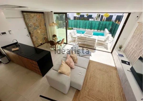 Luxury Villa in Benijófar, for rent