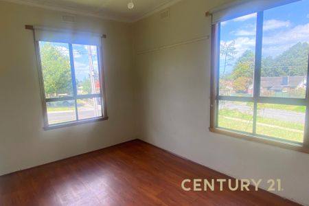 Spacious 3-Bedroom Home on a Large Corner Block - Photo 5