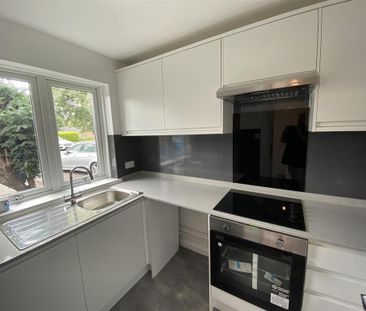 2 bedroom terraced house to rent - Photo 3
