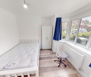 1 bedroom in a house share to rent - Photo 3