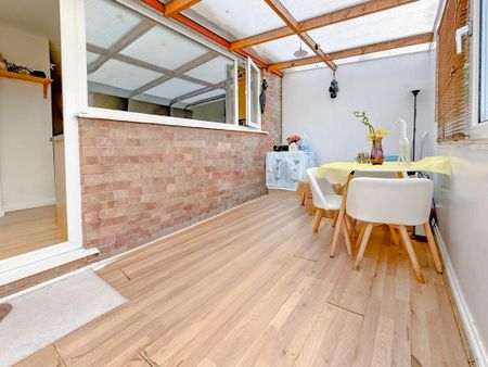 3 bedroom terraced house to rent - Photo 3