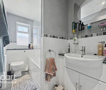 2 bedroom end of terrace house to rent - Photo 5