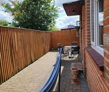 1 bedroom in a house share to rent - Photo 3