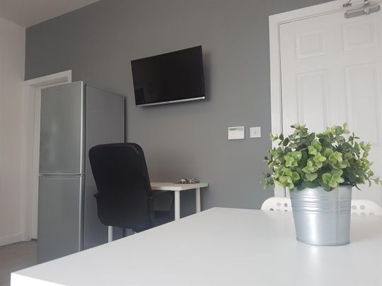Flat 2 - Photo 1